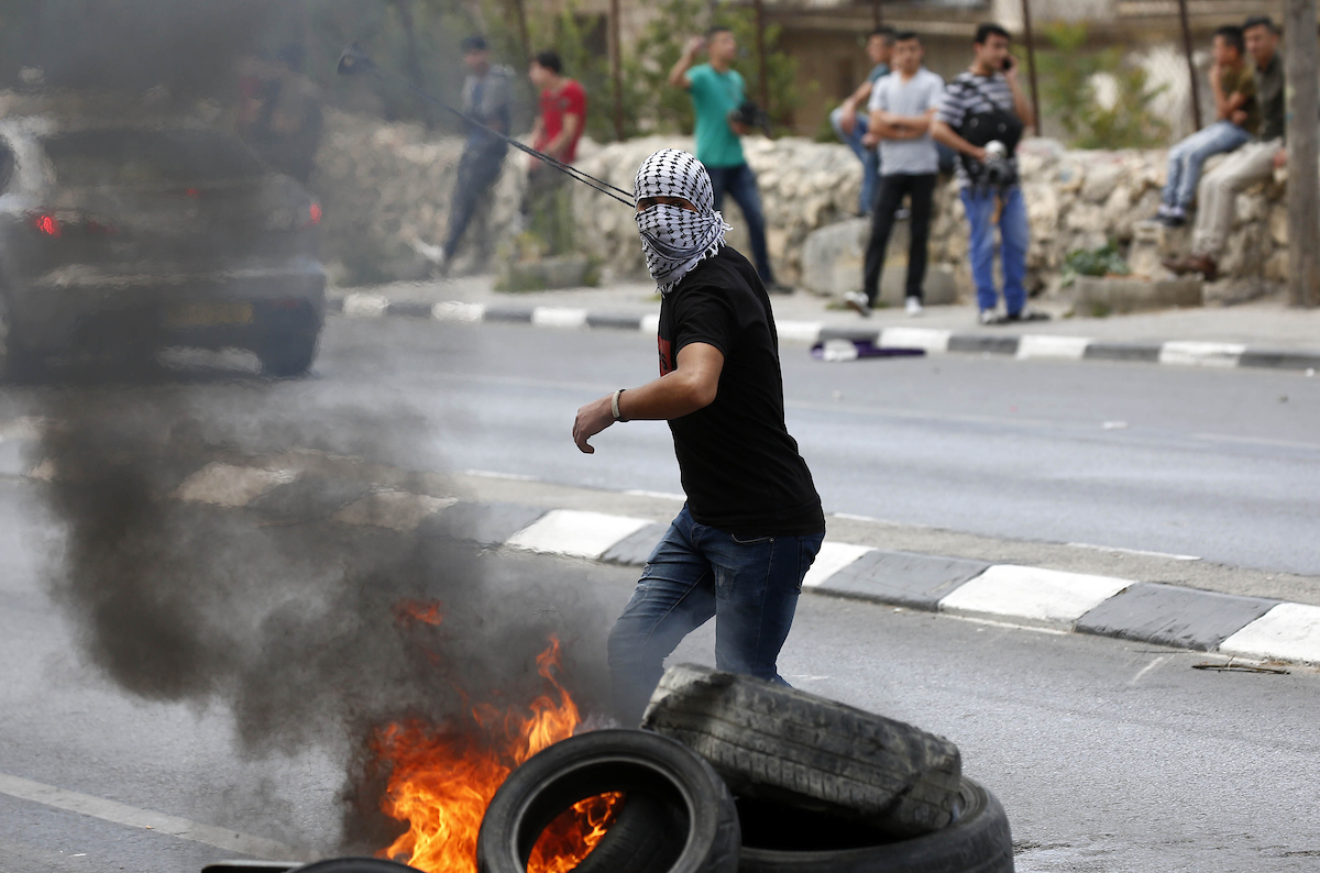 شلل يعم الضفة حدادًا على شهداء غزة