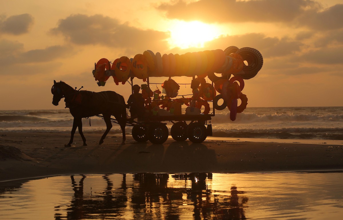 شاطئ بحر غزة "أرشيفية"