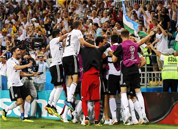 فرحة لاعبي ألمانيا بالفوز