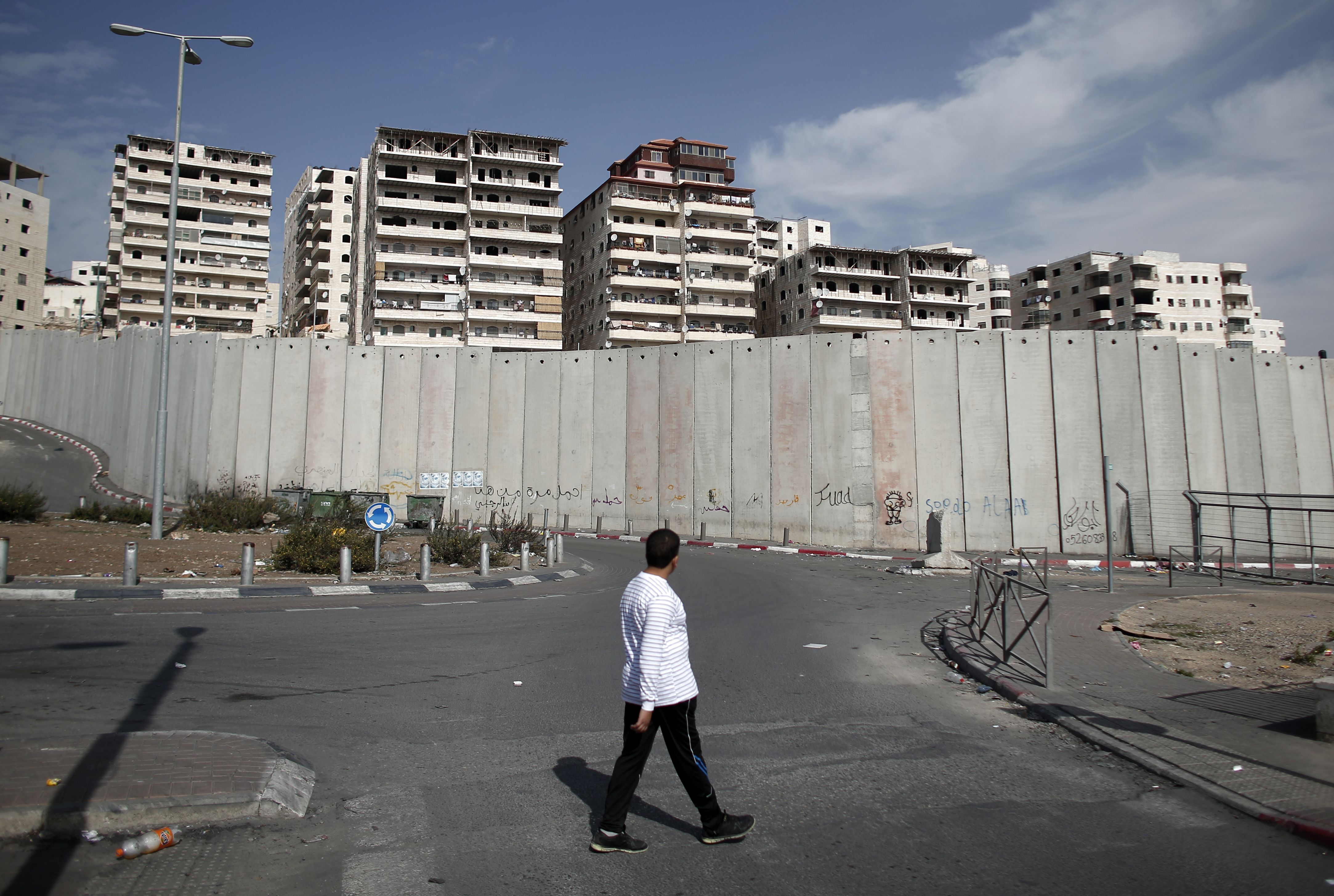 "إسرائيل "ترفض خطة أوروبية لتمويل ربط قطاع غزة بالضفة