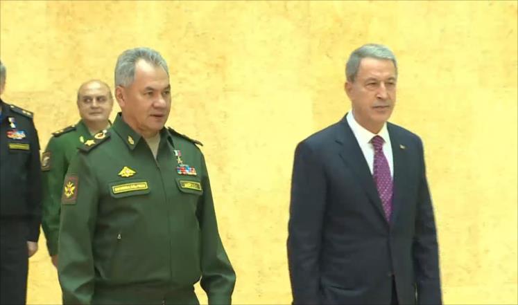 وزير الدفاع التركي يزور روسيا بشكل مفاجئ