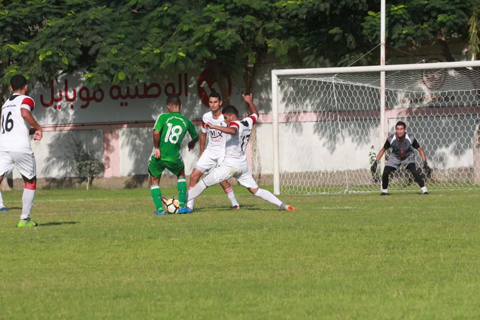 جانب من أحد مباريات بيت لاهيا في دوري الأولى