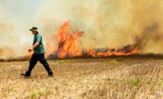 صورة لحرائق ضربت غلاف غزة اليوم الخميس