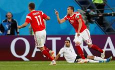 فرحة لاعبي روسيا بالفوز