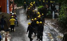 اثناء البحث عن الأطفال العالقين