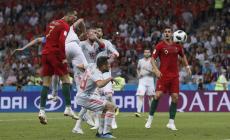 جانب من مباراة إسبانيا والبرتغال