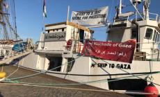 سفينة عودة التي  تعرضت لقرصنة الاحتلال