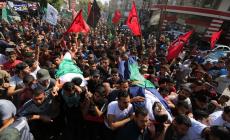 جماهير خانيونس تشيّع جثمان الشهيد كرم فياض 