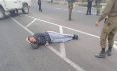 الاحتلال يطلق النار على فلسطيني بزعم تنفيذ عملية طعن بالخليل
