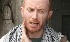 النمس يعيش في شوارع غزة