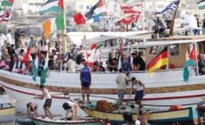 اولى سفن كسر الحصار البحري