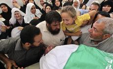 الشهيد ثائر اثناء وداعه من ابنته
