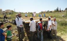 مستوطنون يعتدون على رعاة أغنام شرق يطا