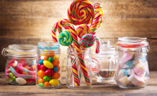 حلوى الأطفال في غزة.. "اللون جذاب والجودة رديئة"