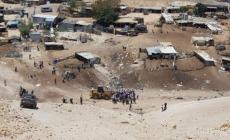 رجل أعمال مقدسي يشتري قطعة أرض في الخان الأحمر