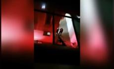 بالفيديو: مشاهد لنتنياهو لحظة خروجه من بيت مشعوذ بـ"تل أبيب"