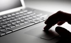 فيروس "كورونا" أم فيروس كومبيوتر؟