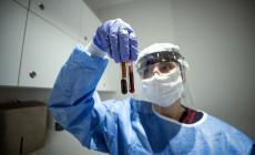 الصحة العالمية: لقاح كورونا لن يوجد بوفرة قبل منتصف 2021