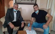 الحاج يمينا