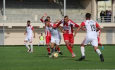 جانب من أحد مباريات دوري الأولى