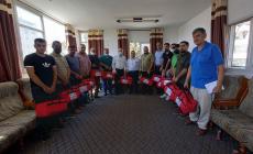 توزيع 50 حقيبة طبية على أندية غزة