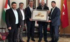 وفد من حركة حماس يلتقي السفير الفلسطيني في تركيا