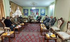 مسؤولون ومندوبون عن منظمات إيرانية ي خلال زيارتهم لمكتب الحركة بطهران