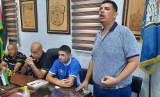 أبو غنيمة في المنتصف