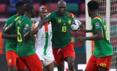 فرحة لاعبي الكاميرون بالفوز