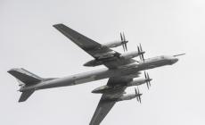 قاذفة استراتيجية أثناء التحليق