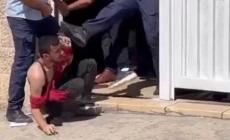 صورة من الاعتداء البلطجي على أحد الطلاب