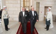 القائد إسماعيل هنية برفقة رئيس الجزائر