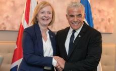 رئيسة وزراء بريطانيا ولابيد