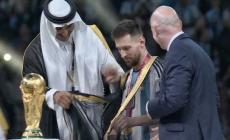 تعرف على سبب إهداء أمير قطر "البشت" لمسي بعد فوزه