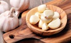 يساعد في الوقاية من نزلات البرد.. تعرف على فوائد الثوم