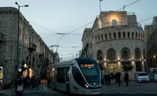 قطار في القدس