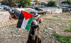 الخان الاحمر