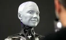 أول محام روبوت في العالم