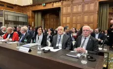 من الجلسة الأولى