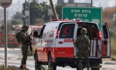 قوات الاحتلال تعتدي على مسعفين وتعتقل أحدهم جنوب نابلس.