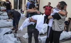 10 شهداء وعدد من المصابين في قصف للاحتلال على مبنى البلدية في دير البلح