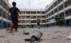 آثار القصف على أحد مدارس الأنروا - غزة.