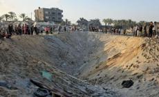 قنابل أمريكية تحرق فيها (إسرائيل) أجساد المدنيين بغزة