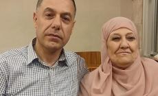 دكتور حسام أبو صفية مع والدته