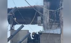 أجهزة السلطة في جنين تمنع الدفاع المدني إطفاء الحريق في منزل (العموري)