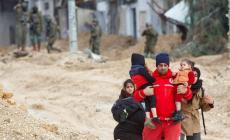 قوات الاحتلال تجبر 200 عائلة على النزوح من مخيم الفارعة تحت تهديد السلاح