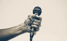 اليوم العالمي للراديو: 22 إذاعة محلية فلسطينية خارج الأثير جراء العدوان الإسرائيلي على غزة