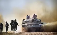 حماس: الاحتلال يتحمّل المسؤولية الكاملة عن تداعيات التوغّل البري وسط قطاع غزة