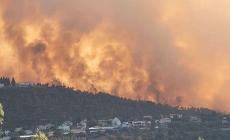 (إسرائيل) ترفع حالة التأهب القصوى بسبب حرائق واسعة في القدس وتطلب مساعدات دولية