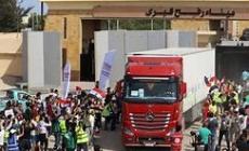فتح المعبر لإدخال بضع شاحنات.. (إسرائيل) تهندس المجاعة بغزة